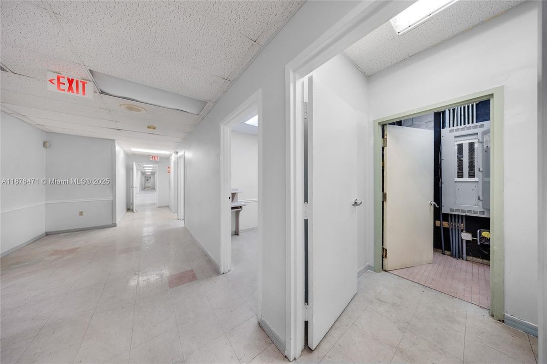 待售: $5,750,000 (0 贝兹, 0 浴室, 0 平方英尺)