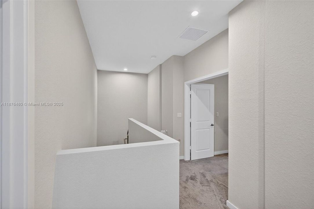 For Sale: $669,000 (4 beds, 3 baths, 2556 Square Feet)