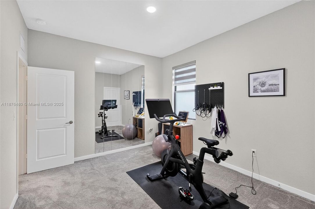 For Sale: $669,000 (4 beds, 3 baths, 2556 Square Feet)