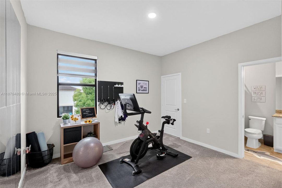 For Sale: $669,000 (4 beds, 3 baths, 2556 Square Feet)