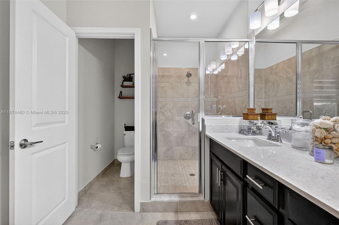 For Sale: $669,000 (4 beds, 3 baths, 2556 Square Feet)