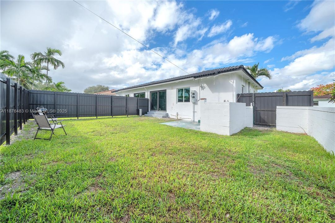 待售: $895,000 (0 贝兹, 0 浴室, 1460 平方英尺)