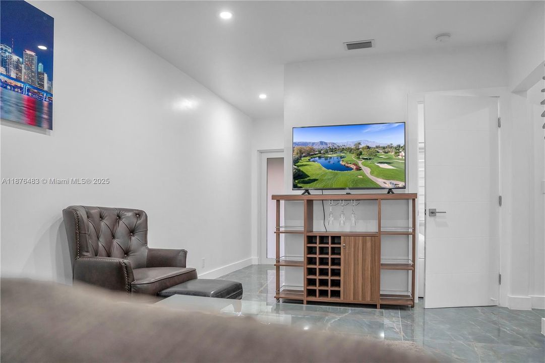 待售: $895,000 (0 贝兹, 0 浴室, 1460 平方英尺)