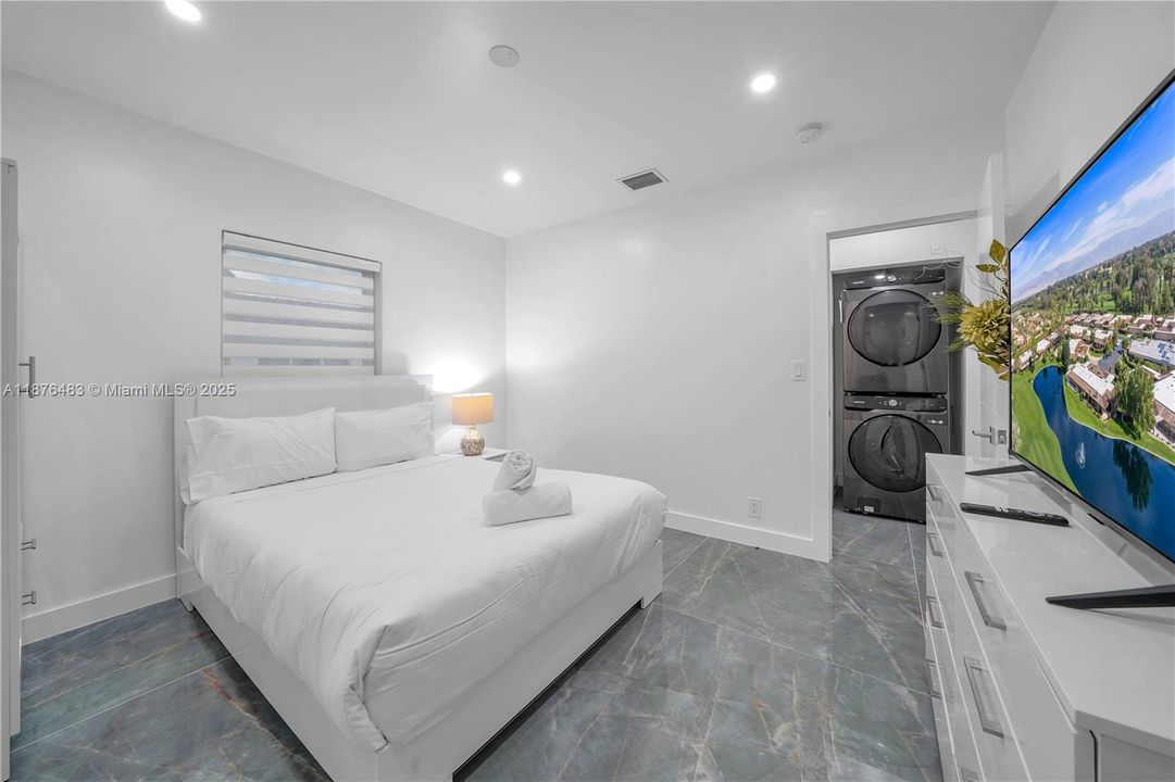 待售: $895,000 (0 贝兹, 0 浴室, 1460 平方英尺)