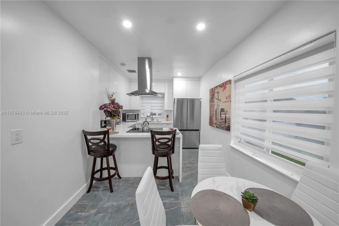 待售: $895,000 (0 贝兹, 0 浴室, 1460 平方英尺)