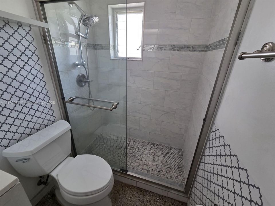 Recently Sold: $439,000 (3 beds, 1 baths, 1107 Square Feet)