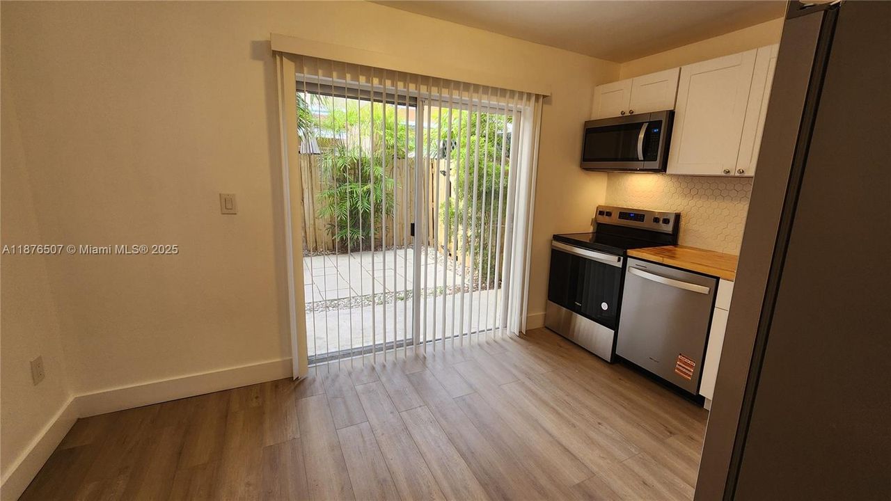 Recientemente alquilado: $2,625 (2 camas, 1 baños, 914 Pies cuadrados)