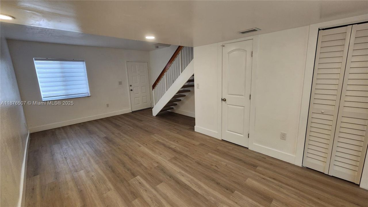 Recientemente alquilado: $2,625 (2 camas, 1 baños, 914 Pies cuadrados)