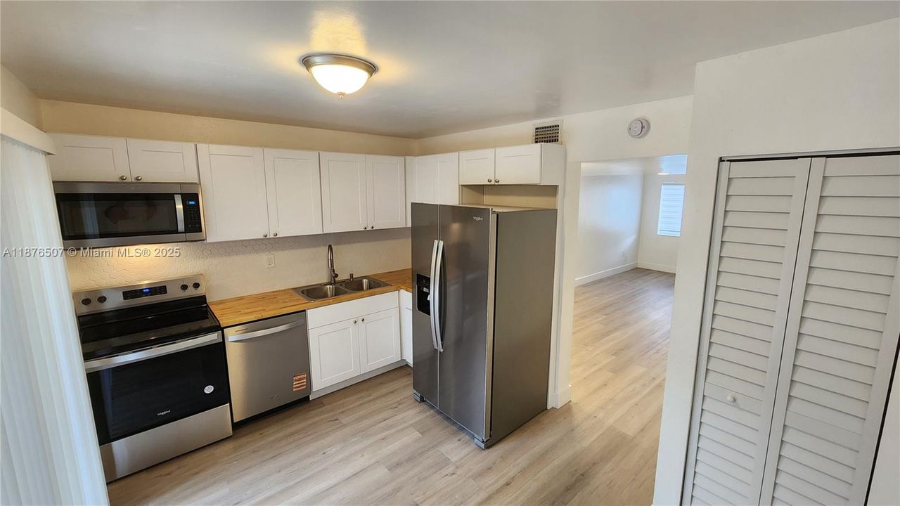 Recientemente alquilado: $2,625 (2 camas, 1 baños, 914 Pies cuadrados)