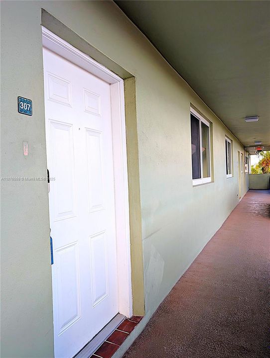 Activo con contrato: $140,000 (2 camas, 2 baños, 1090 Pies cuadrados)