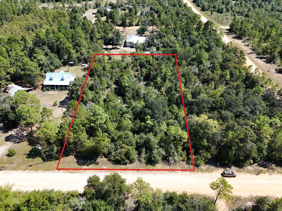 最近售出: $10,500 (0.97 acres)