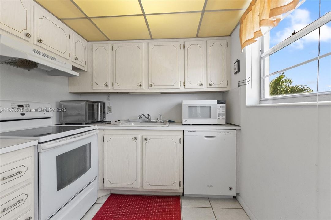 Activo con contrato: $1,550 (2 camas, 1 baños, 820 Pies cuadrados)