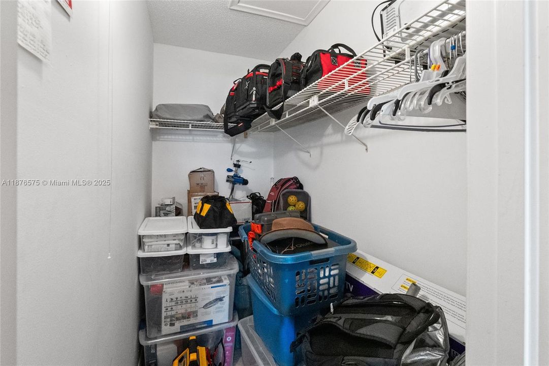 Activo con contrato: $1,550 (2 camas, 1 baños, 820 Pies cuadrados)