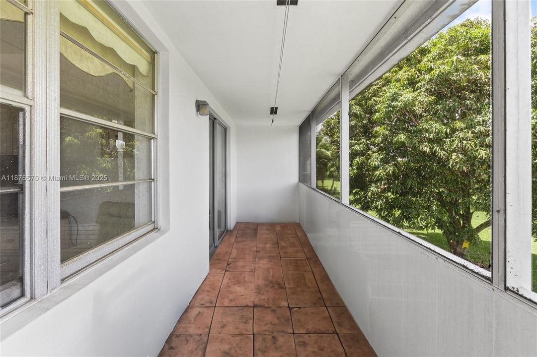 Activo con contrato: $1,550 (2 camas, 1 baños, 820 Pies cuadrados)