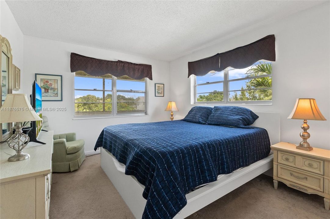 Activo con contrato: $1,550 (2 camas, 1 baños, 820 Pies cuadrados)