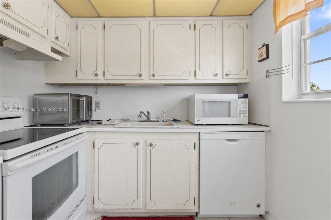 Activo con contrato: $1,550 (2 camas, 1 baños, 820 Pies cuadrados)