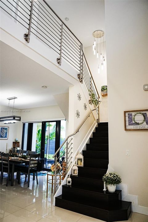 Recently Sold: $1,175,000 (5 beds, 6 baths, 3639 Square Feet)