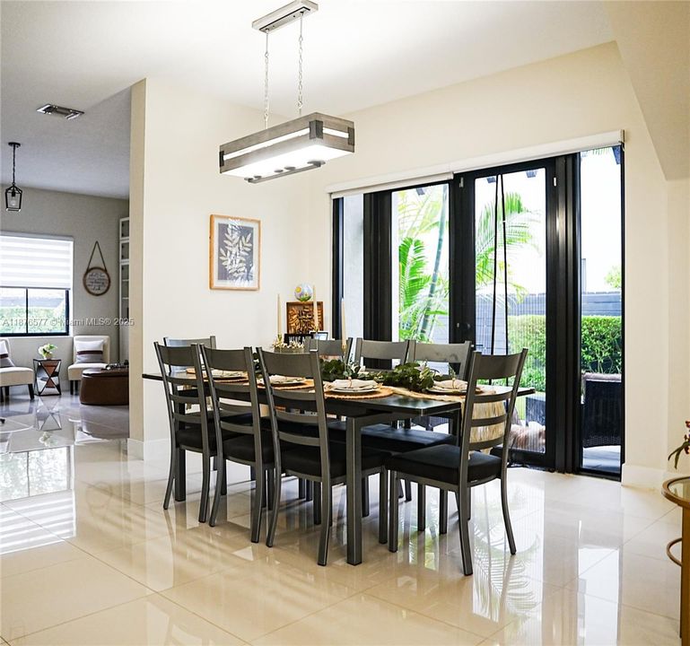 Recently Sold: $1,175,000 (5 beds, 6 baths, 3639 Square Feet)