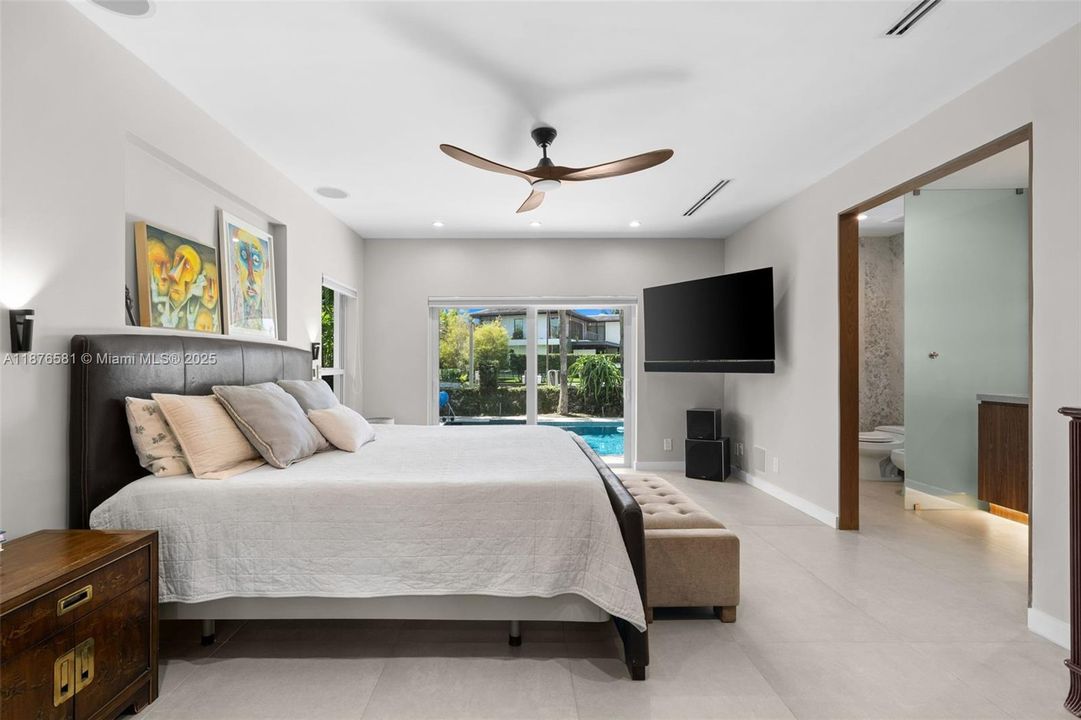 Active With Contract: $4,250,000 (4 beds, 3 baths, 2971 Square Feet)