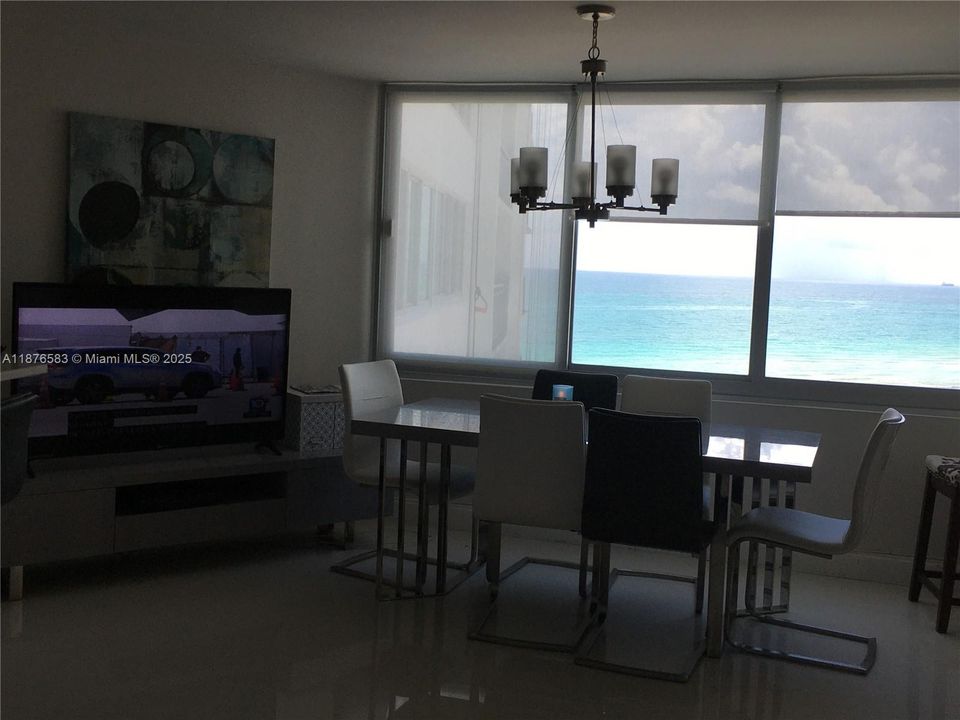 Недавно продано: $455,000 (1 спален, 2 ванн, 1010 Квадратных фут)