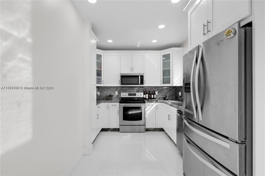 合同活跃: $2,500 (3 贝兹, 2 浴室, 1507 平方英尺)