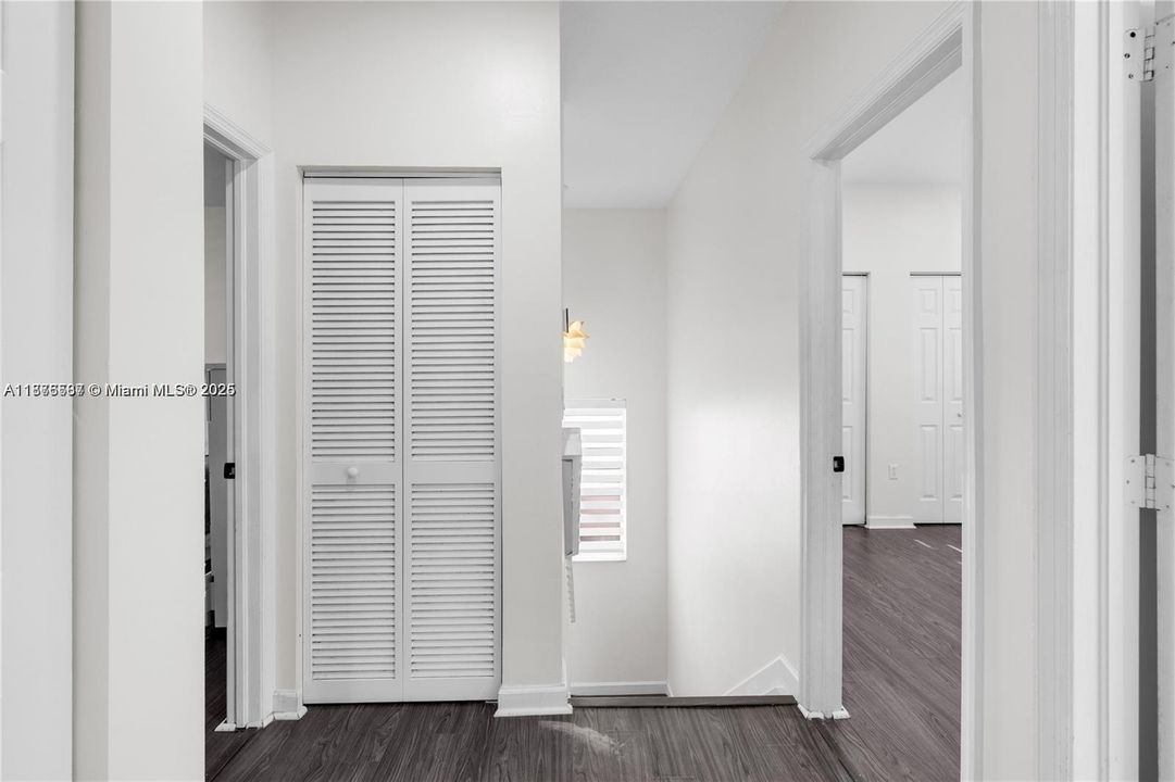 合同活跃: $2,500 (3 贝兹, 2 浴室, 1507 平方英尺)