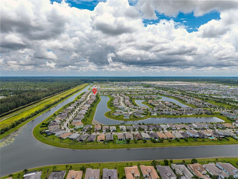 合同活跃: $645,000 (3 贝兹, 2 浴室, 1920 平方英尺)