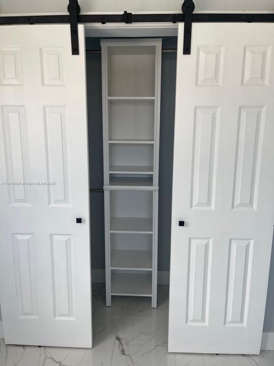 Под контрактом: $245,000 (2 спален, 1 ванн, 648 Квадратных фут)