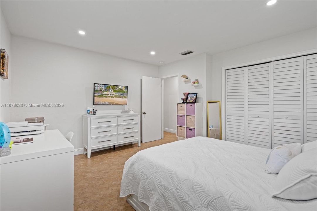 Recently Sold: $970,000 (4 beds, 2 baths, 2282 Square Feet)