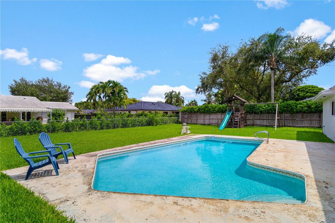 Recently Sold: $970,000 (4 beds, 2 baths, 2282 Square Feet)