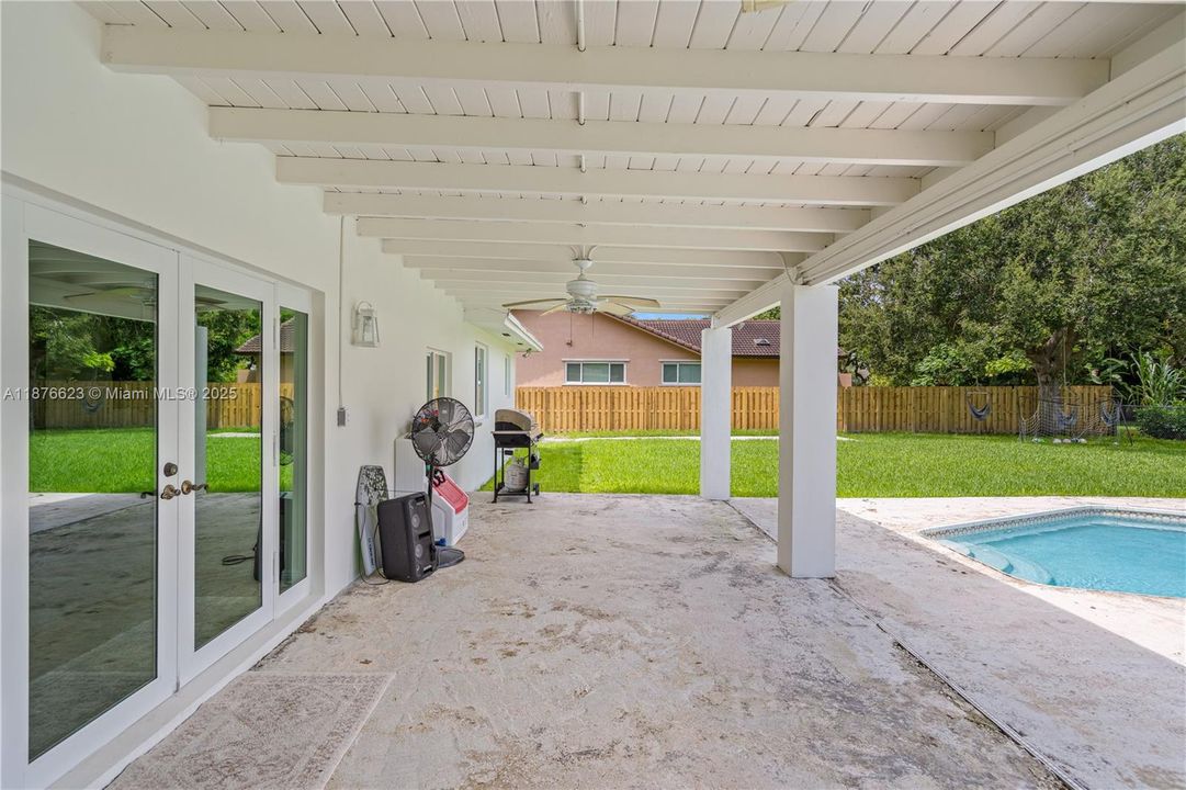 Recently Sold: $970,000 (4 beds, 2 baths, 2282 Square Feet)