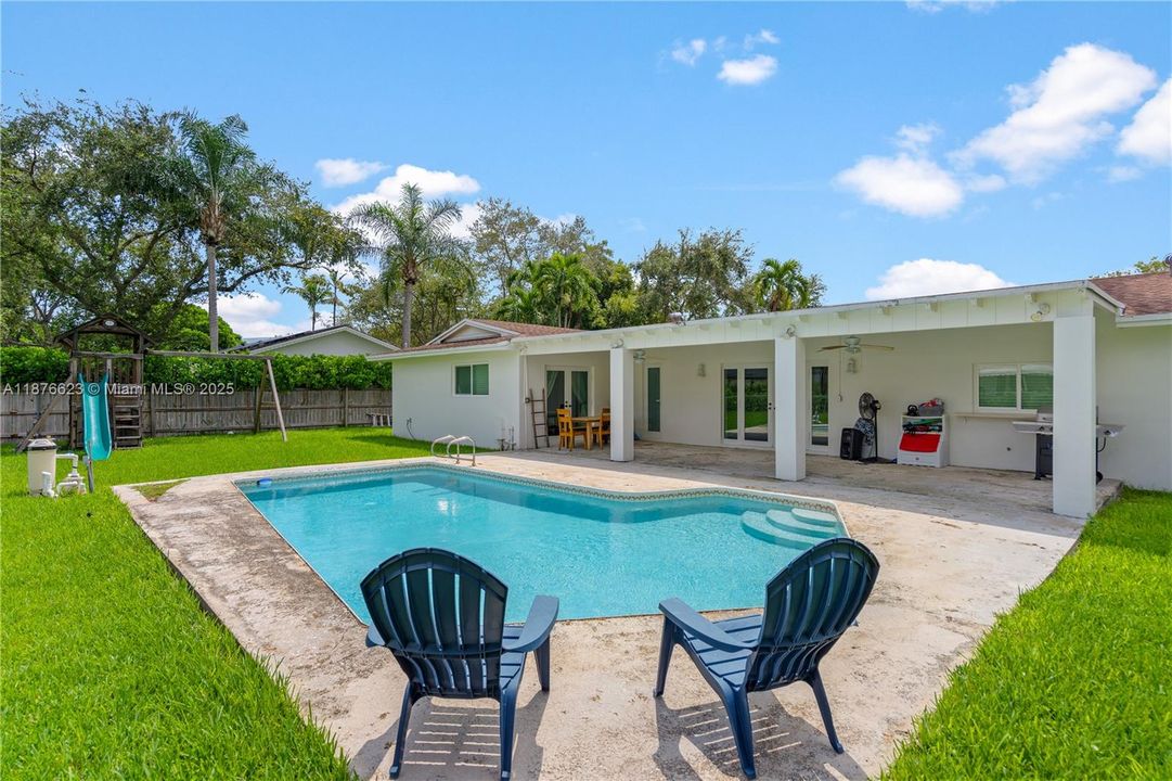 Recently Sold: $970,000 (4 beds, 2 baths, 2282 Square Feet)