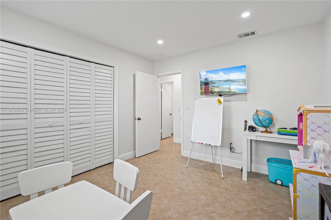 Recently Sold: $970,000 (4 beds, 2 baths, 2282 Square Feet)