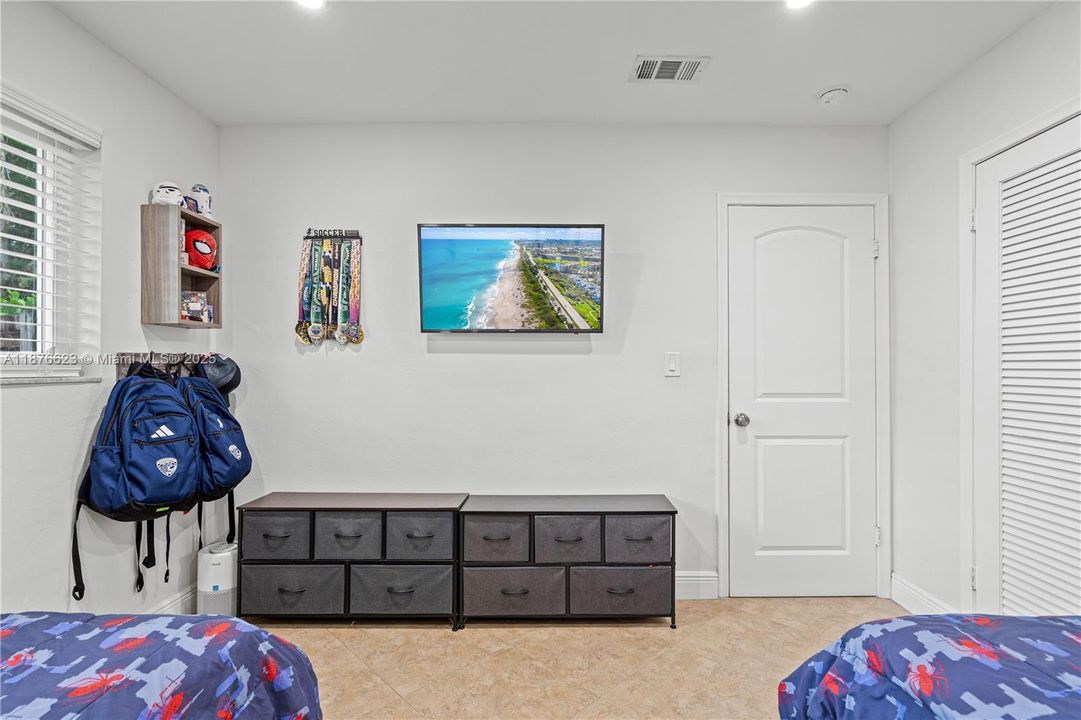 Recently Sold: $970,000 (4 beds, 2 baths, 2282 Square Feet)