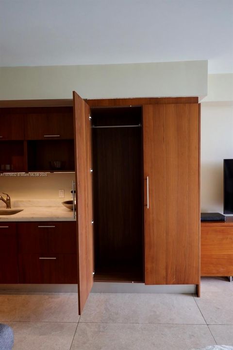 En Venta: $340,000 (0 camas, 1 baños, 501 Pies cuadrados)