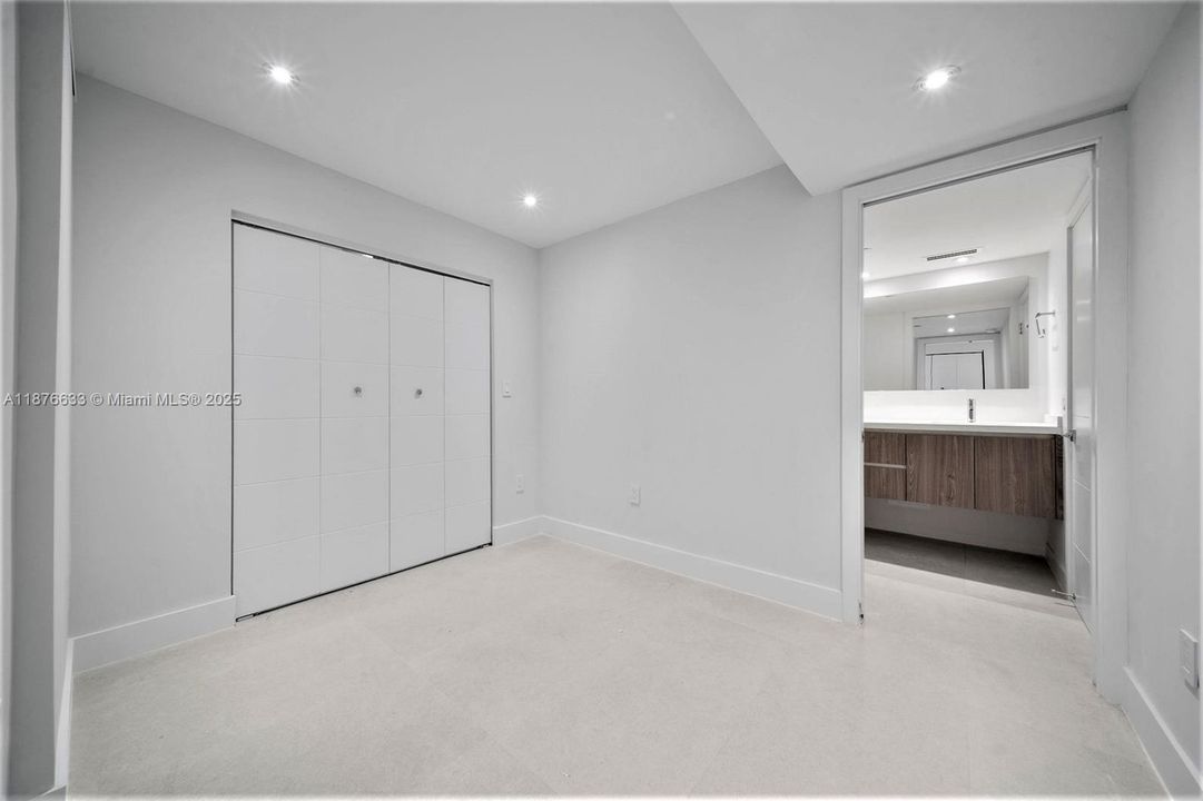 Недавно арендовано: $8,500 (2 спален, 2 ванн, 1875 Квадратных фут)