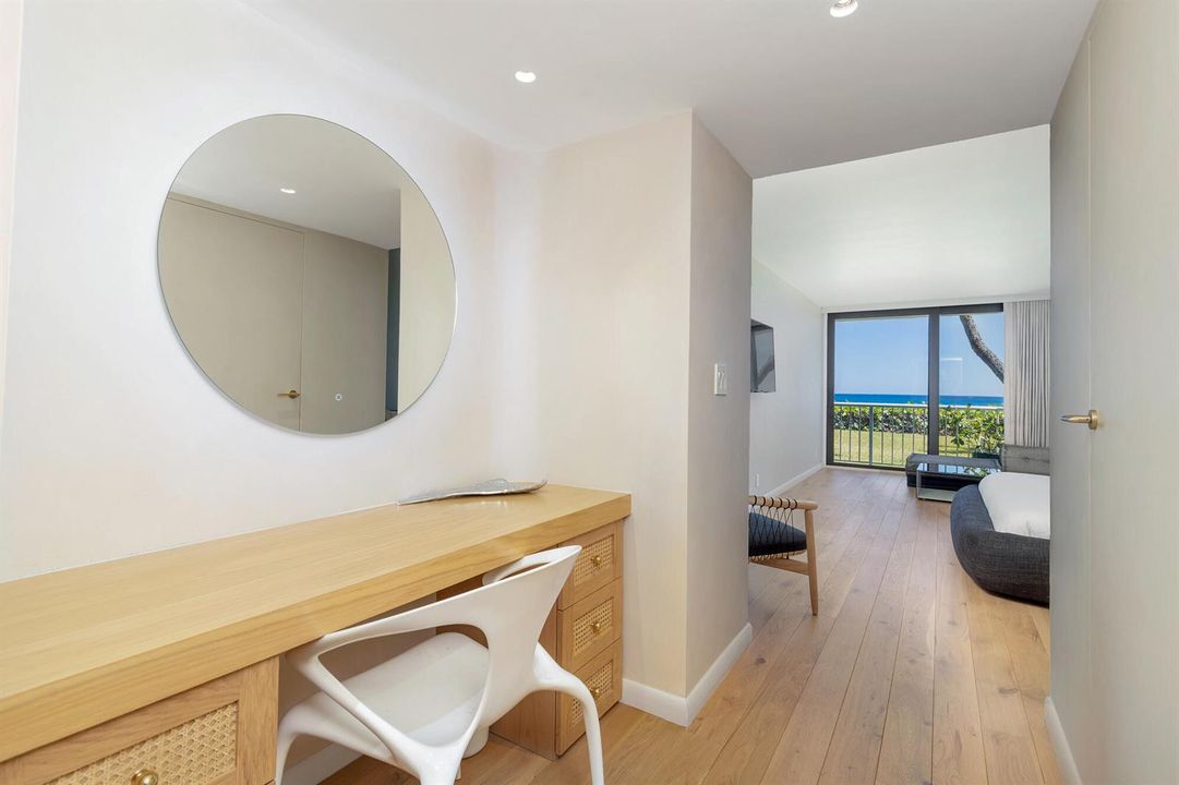 Primary Suite Office space