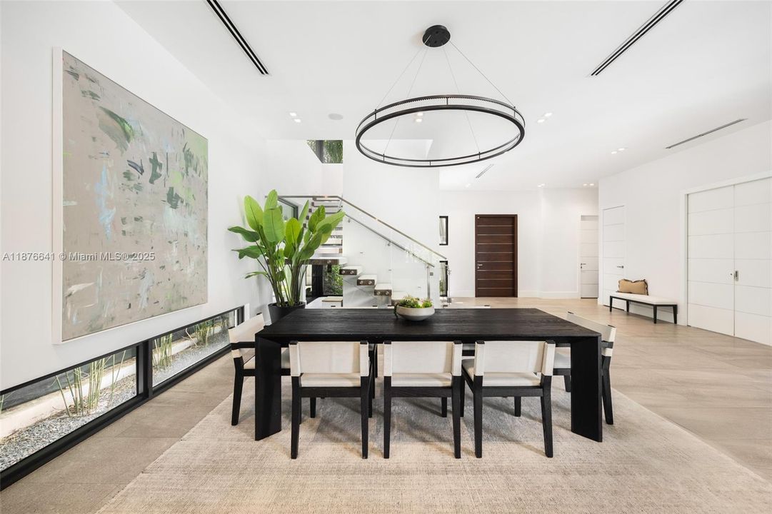 En Venta: $4,900,000 (5 camas, 5 baños, 4241 Pies cuadrados)