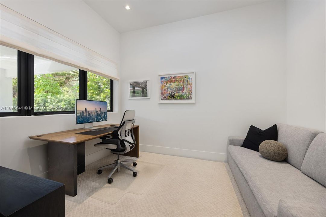 En Venta: $4,900,000 (5 camas, 5 baños, 4241 Pies cuadrados)