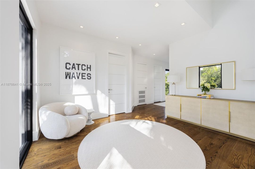 En Venta: $4,900,000 (5 camas, 5 baños, 4241 Pies cuadrados)