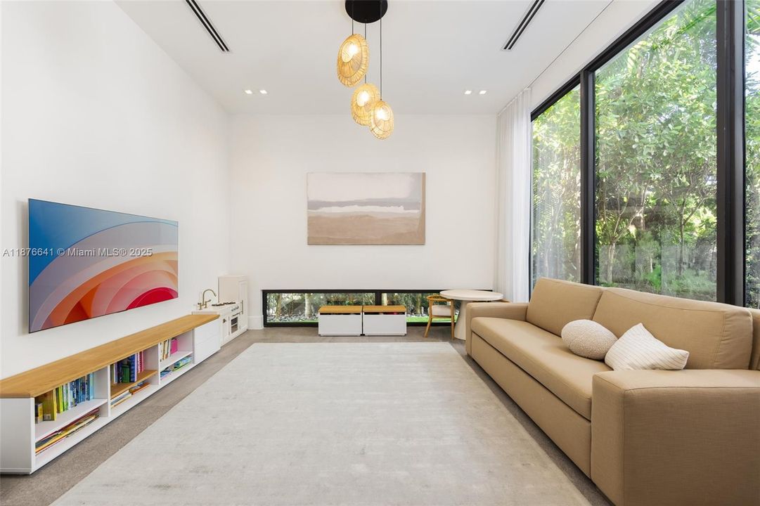 En Venta: $4,900,000 (5 camas, 5 baños, 4241 Pies cuadrados)