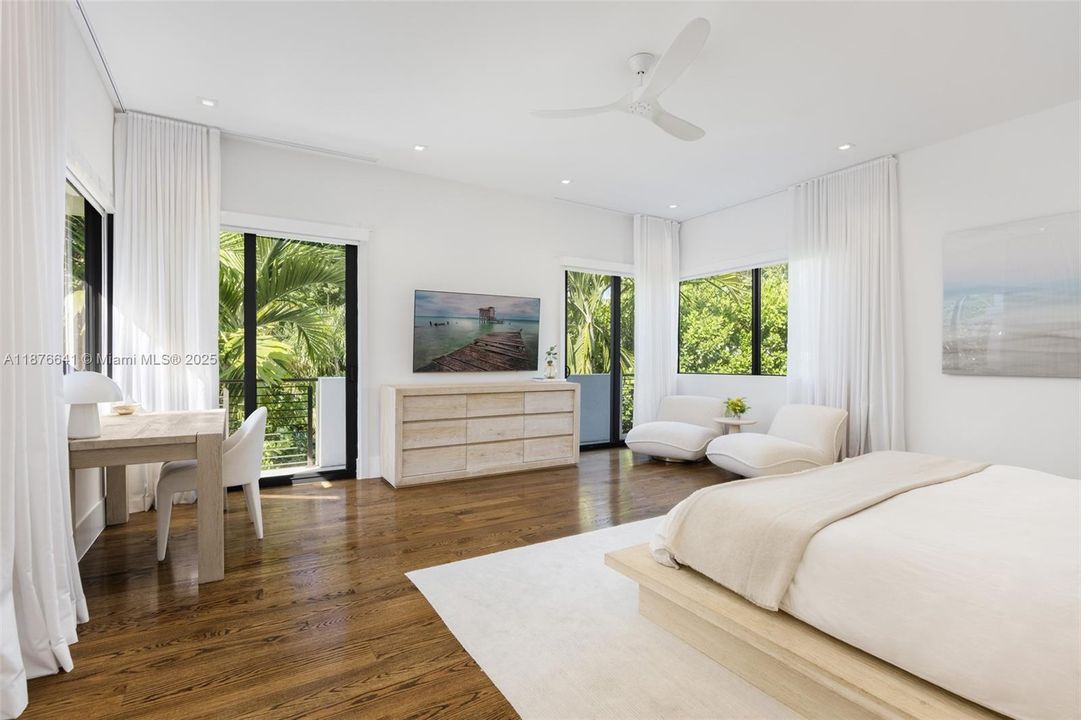 En Venta: $4,900,000 (5 camas, 5 baños, 4241 Pies cuadrados)