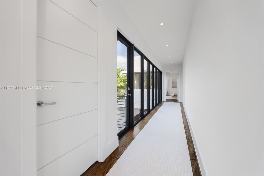 En Venta: $4,900,000 (5 camas, 5 baños, 4241 Pies cuadrados)