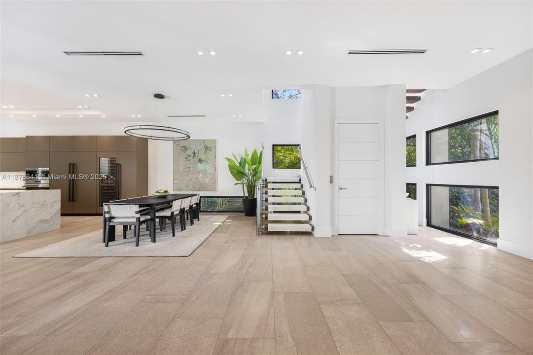 En Venta: $4,900,000 (5 camas, 5 baños, 4241 Pies cuadrados)