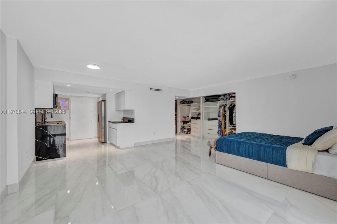 For Sale: $498,500 (0 beds, 1 baths, 538 Square Feet)