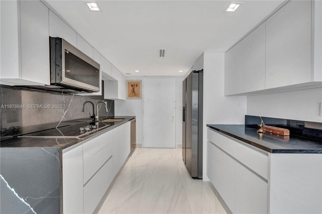 For Sale: $498,500 (0 beds, 1 baths, 538 Square Feet)