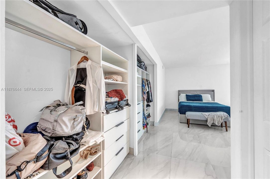 For Sale: $498,500 (0 beds, 1 baths, 538 Square Feet)