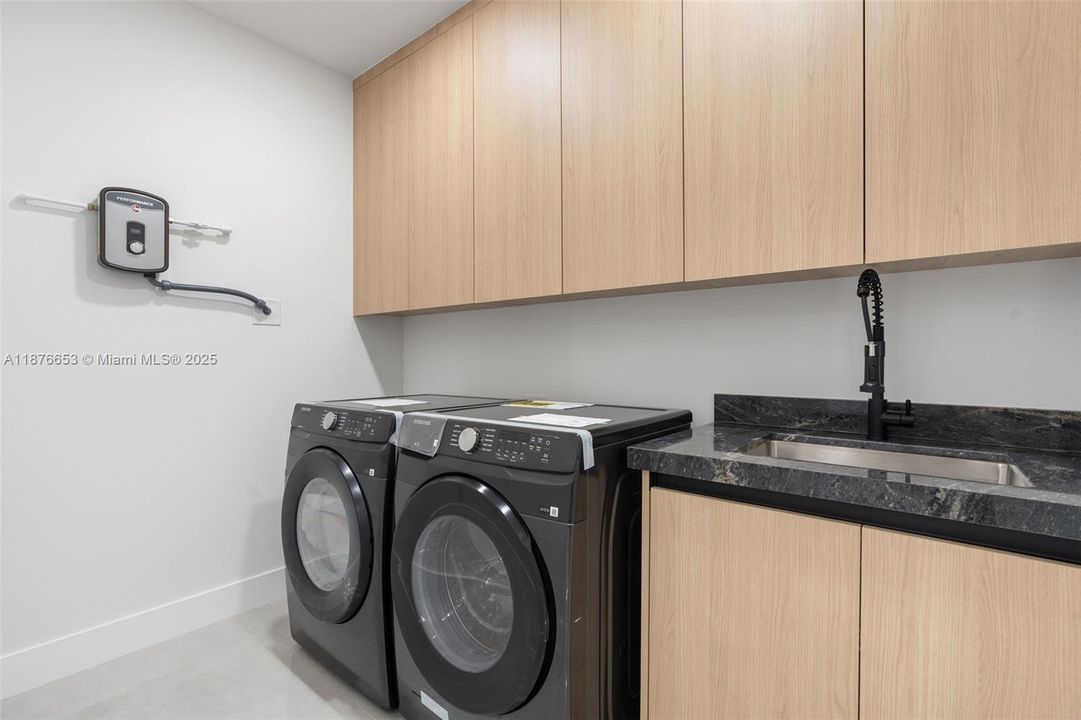 待售: $1,375,000 (5 贝兹, 4 浴室, 3214 平方英尺)