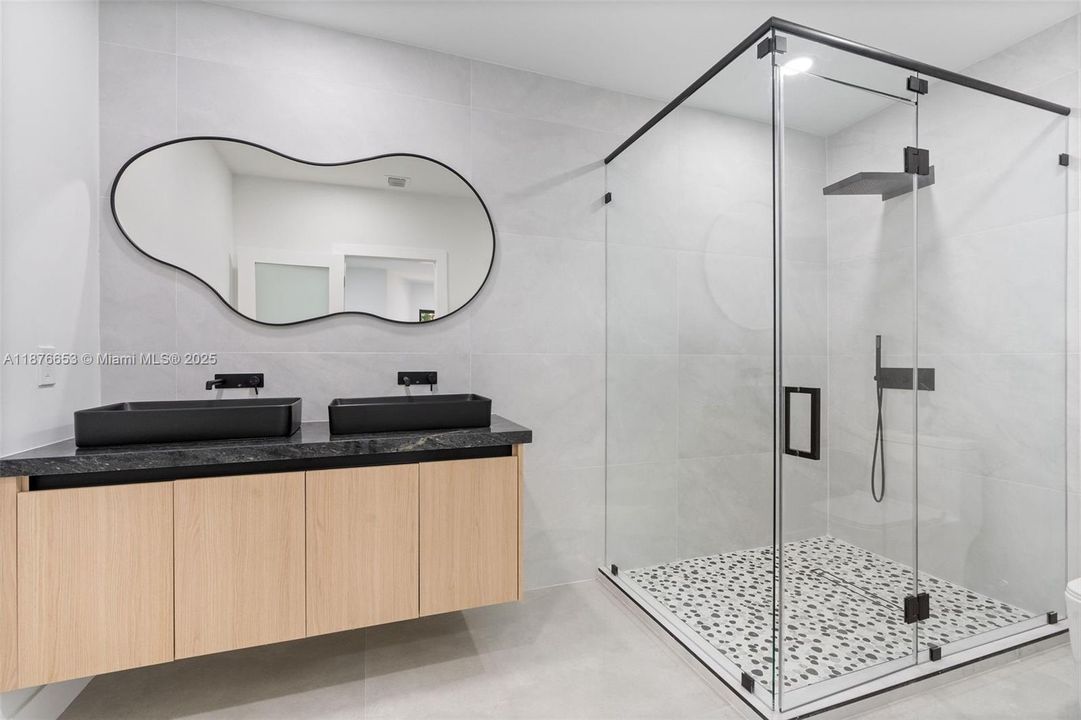 待售: $1,375,000 (5 贝兹, 4 浴室, 3214 平方英尺)