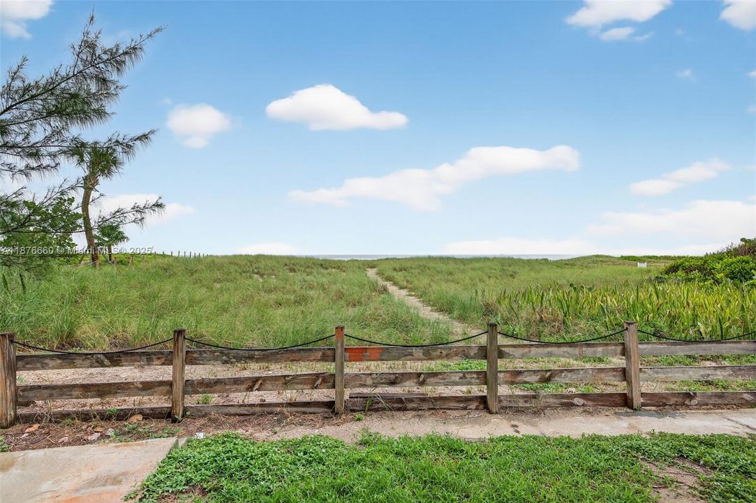 合同活跃: $2,495 (1 贝兹, 1 浴室, 554 平方英尺)